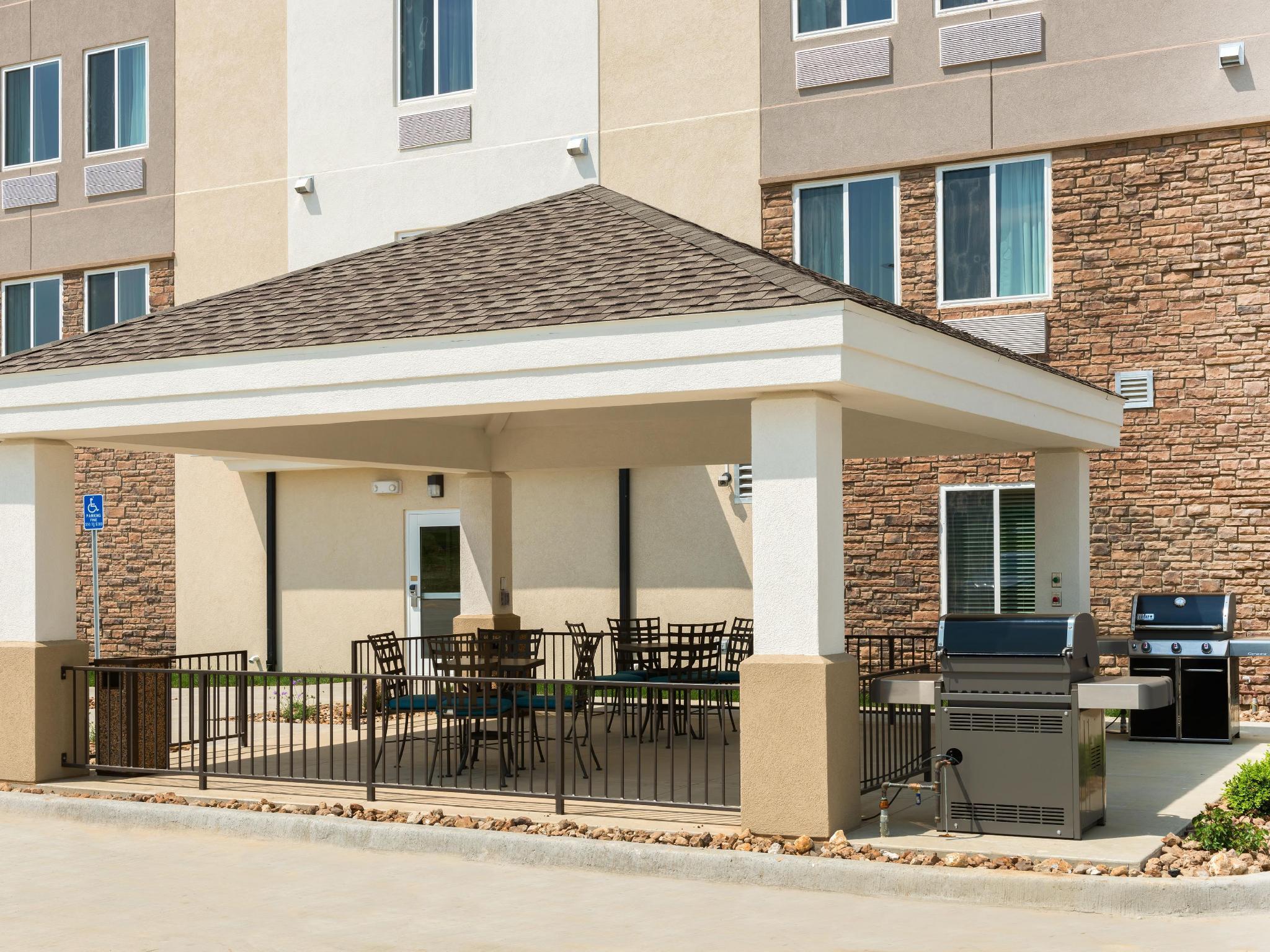 Candlewood Suites Columbia Hwy 63 & I-70 By Ihg Ngoại thất bức ảnh